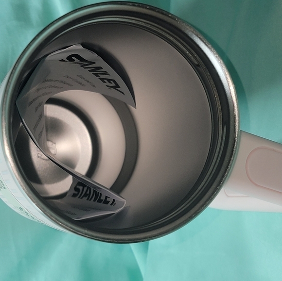 🩷💘Stanley Exclusive! Soft Rain Bloom 30oz Clean Slate Stanley Quencher 2.0💕❤️ - Picture 5 of 9